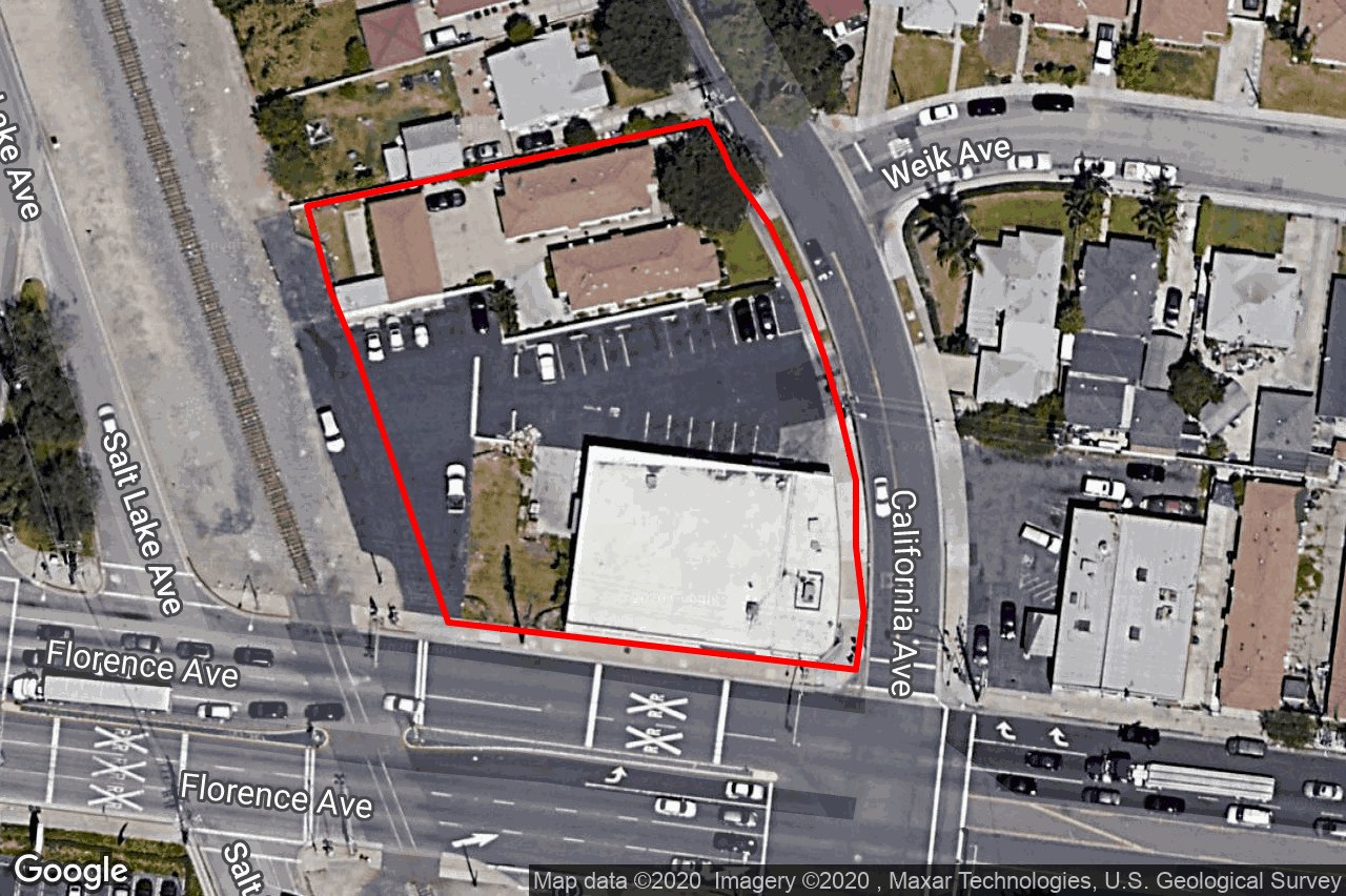Commercial property listing photo in Bell, CA